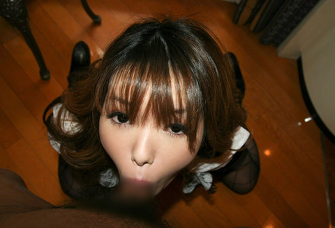 女子高生に見えるフェラ - 着衣フェラ