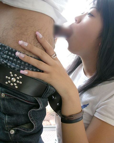 彼女フェラ写真２ - 着衣フェラ