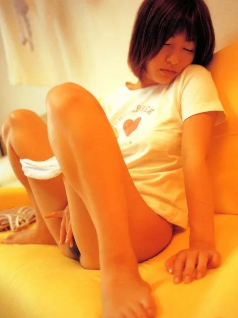 まじオナニー画像の中サムネ