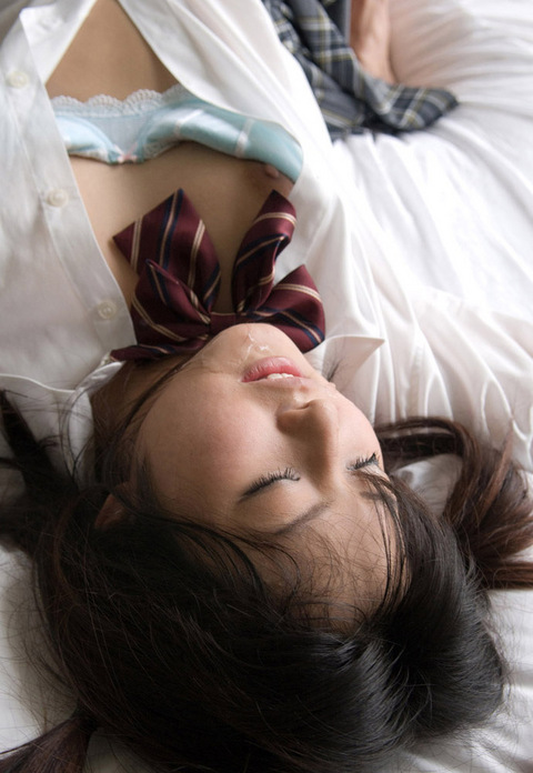 女子高生の顔へ - スペルマ