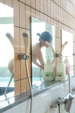 MIOヌードの覗き