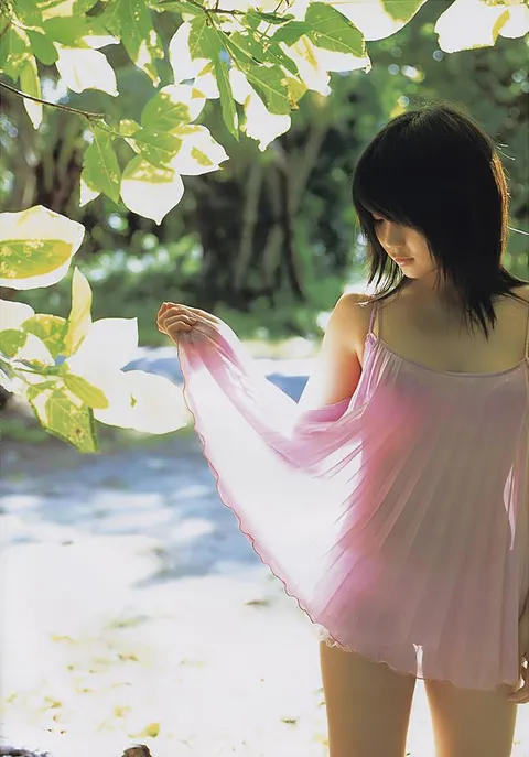 透けているようで透けてないの中サムネ