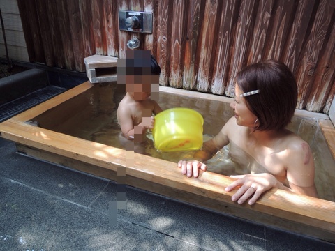 ウチの入浴風景を撮る - 処理済みヌード