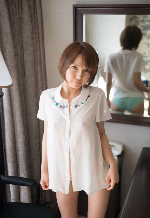 エロかわいいスケブラウスの中サムネ