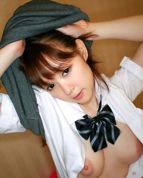 冬のJK脱ぎおっぱい - JKヌード