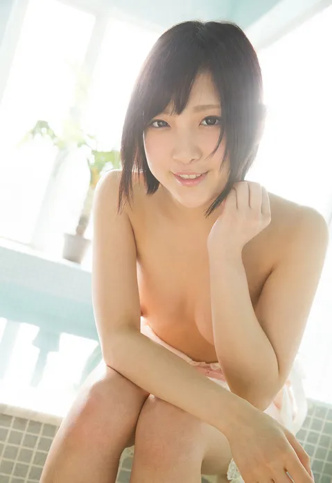 UMIの光ヌードの中サムネ