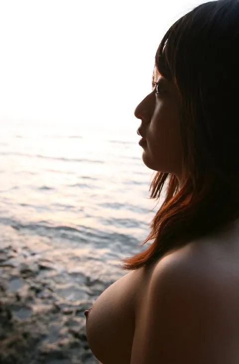 おっぱいと海の中サムネ