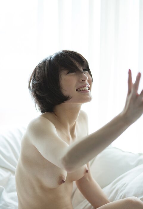 あいり美白おっぱい写真５ - おっぱい写真