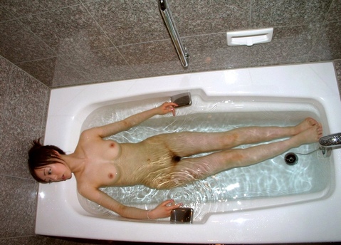 浴槽の広さは - 風呂ヌード