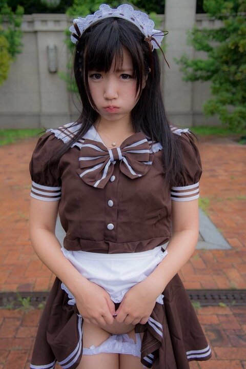 困ったメイド前 - エッチ写真