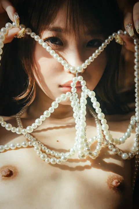 おっぱい＆真珠の写真の中サムネ