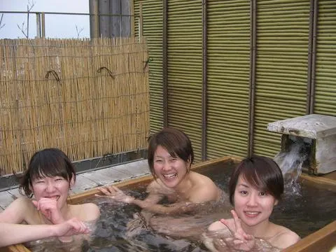 おっぱいが見えなければの中サムネ