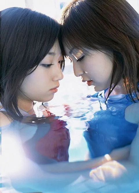 百合系の雰囲気を楽しむの中サムネ