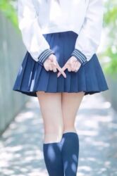 女子高生の下半身